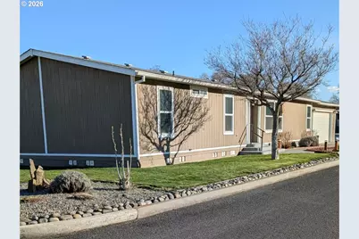 950 Pomona St #210, The Dalles, OR 97058 - Photo 1
