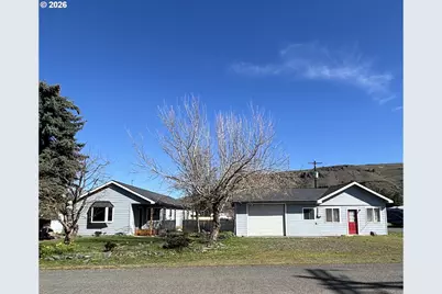 107 W 2nd St, Wallowa, OR 97885 - Photo 1