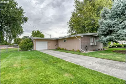 4211 SW Broadlane Ave, Pendleton, OR 97801 - Photo 1