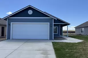 322 Michelle Ave, Umatilla, OR 97882 - Photo 1