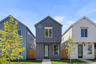 4352 NE Going St, Portland, OR 97218 - Photo 1