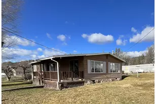 303 Pine Ave, Spray, OR 97874 - Photo 1