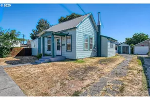 304 SW 16th St, Pendleton, OR 97801 - Photo 1