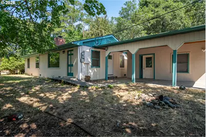 1814 NW Estelle St, Roseburg, OR 97471 - Photo 1