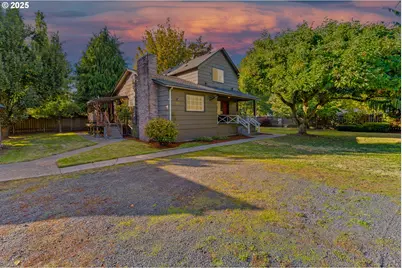 303 NW 1st Ave, Kelso, WA 98626 - Photo 1