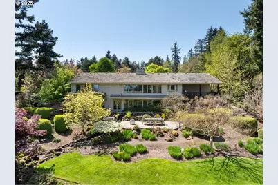 18042 Skyland Cir, Lake Oswego, OR 97034 - Photo 1
