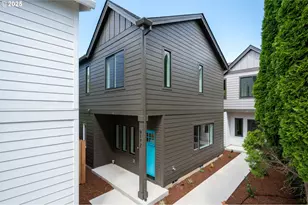 9172 N Berkeley Ave, Portland, OR 97203 - Photo 1