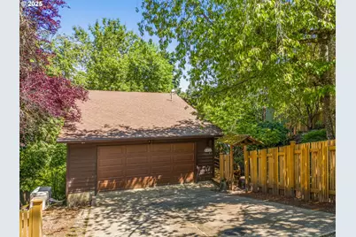 6416 SW 33rd Pl, Portland, OR 97239 - Photo 1