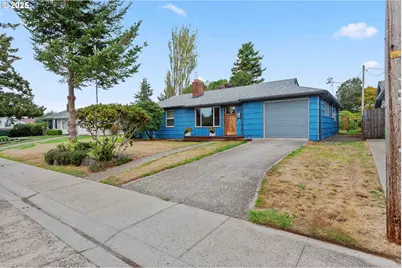 437 Simpson Ave, North Bend, OR 97459 - Photo 1