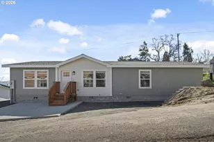2208 W 10th St, The Dalles, OR 97058 - Photo 1