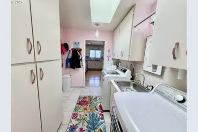 1247 Iris St, Brookings, OR 97415 - Photo 29