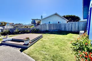1247 Iris St, Brookings, OR 97415 - Photo 41