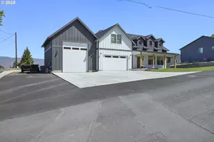 2545 E 18th St, The Dalles, OR 97058 - Photo 1