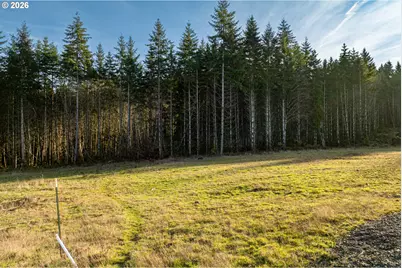 Silverwood Dr #F2, Castle Rock, WA 98611 - Photo 1