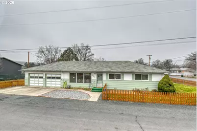 321 NE 42nd St, Pendleton, OR 97801 - Photo 1
