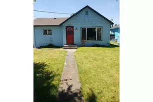 845 3rd Ave, Castle Rock, WA 98611 - Photo 1