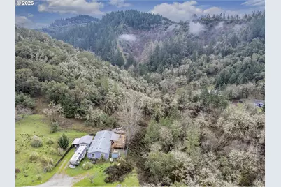 424 Aker Dr, Myrtle Creek, OR 97457 - Photo 1