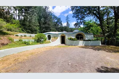 86131 Cherokee Dr, Eugene, OR 97402 - Photo 1