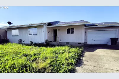 214 Valley Ct, Sutherlin, OR 97479 - Photo 1