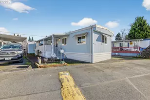 2710 SE Courtney Ave, Milwaukie, OR 97222 - Photo 1