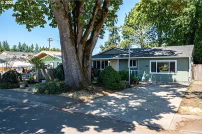 654 NW 2nd Ave, Canby, OR 97013 - Photo 1