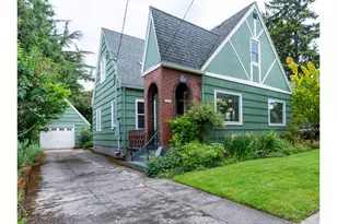 7421 N Jersey St, Portland, OR 97203 - Photo 1