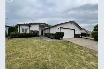 121 Tyson Dr, Cottage Grove, OR 97424 - Photo 1