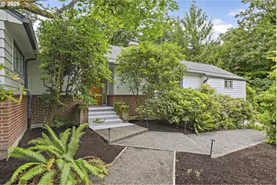 10505 S Hedlund Ave, Portland, OR 97219 - Photo 1