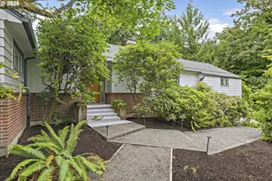 10505 S Hedlund Ave, Portland, OR 97219 - Photo 1