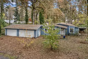 17200 SE Jennings Crest Ln, Milwaukie, OR 97267 - Photo 1