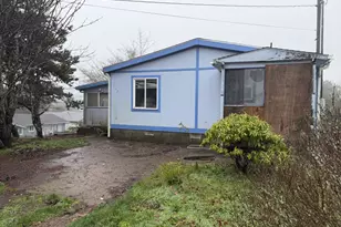 252 NW 20th St, Newport, OR 97365 - Photo 1