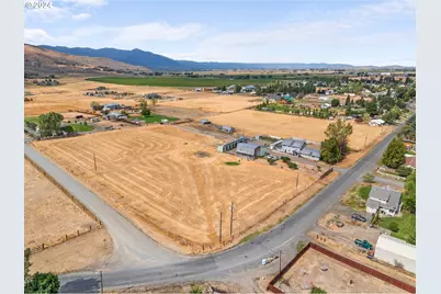 1405 17th St, Baker City, OR 97814 - Photo 1