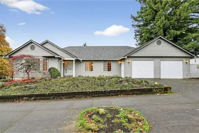 6826 SE Stark St, Portland, OR 97215 - Photo 1