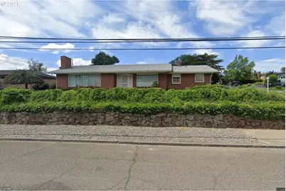 915 NW 12th St, Pendleton, OR 97801 - Photo 1
