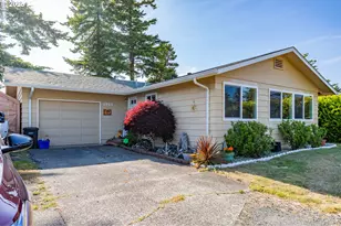 1910 Lincoln St, North Bend, OR 97459 - Photo 1