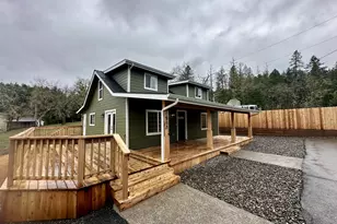 563 Oak Terrace, Sutherlin, OR 97479 - Photo 1