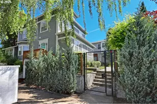 2805 SE Hawthorne Blvd, Portland, OR 97214 - Photo 1