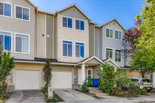 10424 SE Oak St, Portland, OR 97216 - Photo 1