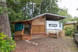 83 Manzanita Way, Florence, OR 97439 - Photo 1