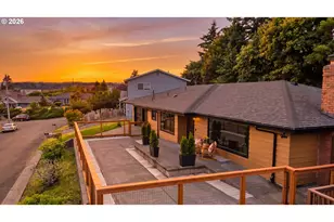 410 Pleasant Ave, Astoria, OR 97103 - Photo 1