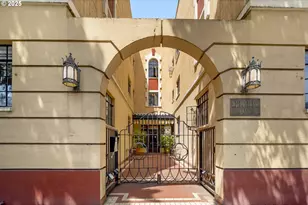 2829 SE Belmont St, Portland, OR 97214 - Photo 1