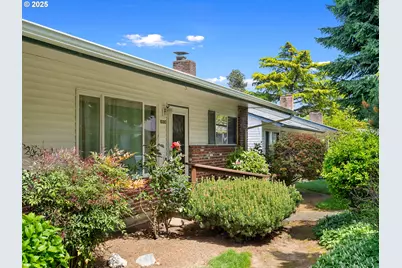 1031 NE 90th Ave #C, Portland, OR 97220 - Photo 1