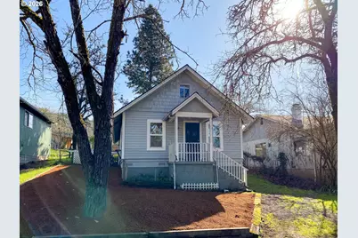 1747 SE Kane St, Roseburg, OR 97470 - Photo 1