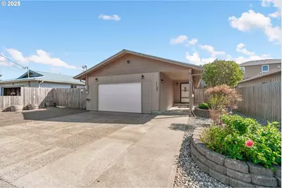 1123 Crocker St, Coos Bay, OR 97420 - Photo 1