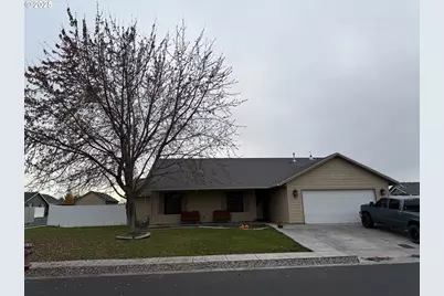 717 W Pheasant Ave, Hermiston, OR 97838 - Photo 1