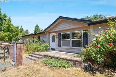 9341 N Pier Park Pl, Portland, OR 97203 - Photo 1