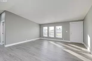 911 York St, Aumsville, OR 97325 - Photo 5