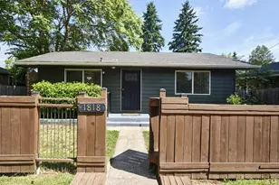 1818 E 32nd St, Vancouver, WA 98663 - Photo 1