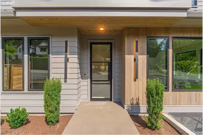 990 Lund St, Lake Oswego, OR 97034 - Photo 1