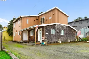 337 16th Ave, Seaside, OR 97138 - Photo 1